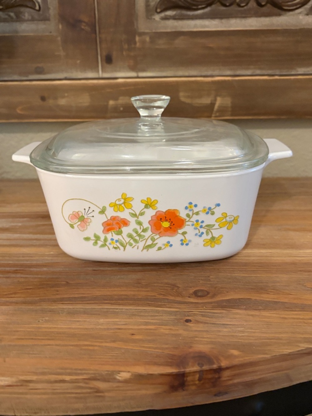 Vintage Corningware White Covered Casserole Dish With Lid 1.5 Quart